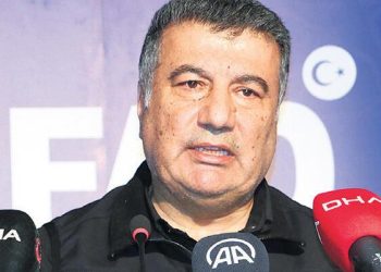 80 fayın eli kulağında