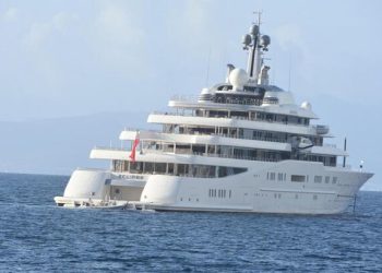 Abramoviç’in yatları 1 yıldır Muğla açıklarında