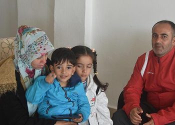 Anten kablosu ile ailesini enkazdan kurtardı! ‘Eşim ve çocuklarımla helalleştim’