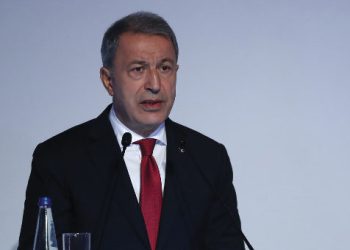 Bakan Akar’dan ‘Deniz Kurdu’ mesajı