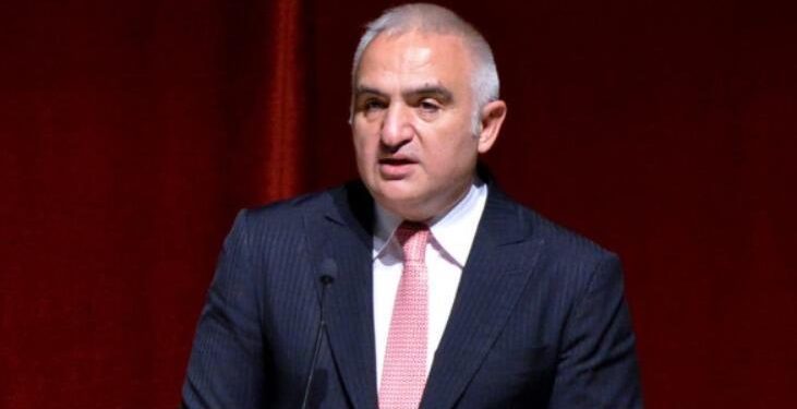 Bakan Ersoy duyurdu! 12 tane çok önemli kültür varlığı Türkiye’ye geliyor