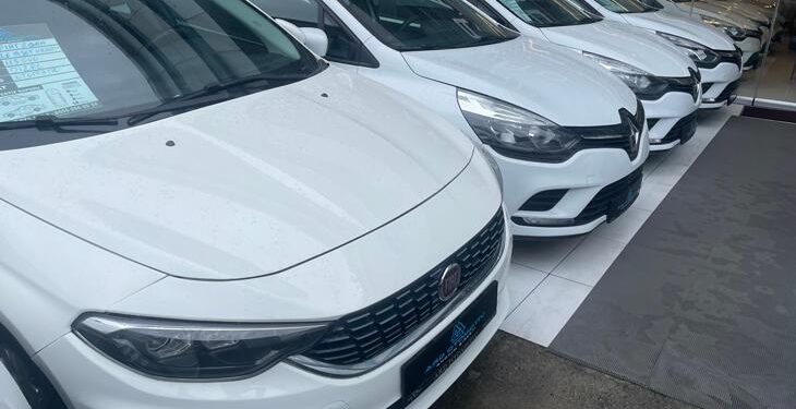 Bayilerde sıfır araç olmaması ikinci el otomobil pazarını hareketlendirdi