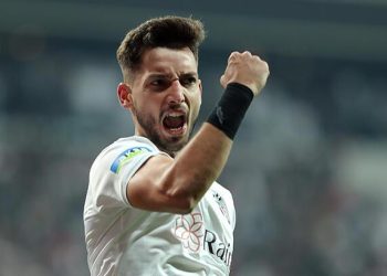 Beşiktaş’a Fenerbahçe derbisi öncesi kötü haber