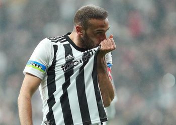 Cenk Tosun, transfer teklifini açıkladı! ‘Benim için iyi olabilirdi’