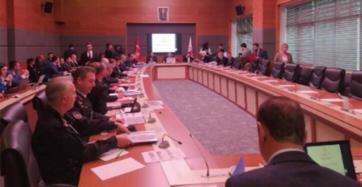 Deprem sonrası 74 vatandaşın kimlik tespit çalışmaları devam sürüyor