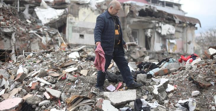 Depremden etkilenen 11 ilde hane başı destek ödemesi devam ediyor