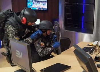 Ekvador’u ayağa kaldıran olay! Medya kuruluşlarına USB bellek şeklinde bomba gönderdiler