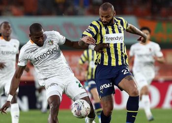 Fenerbahçe, Alanya’da 3 puanı 3 gole aldı! 1 kırmızı3 2 penaltı kararı