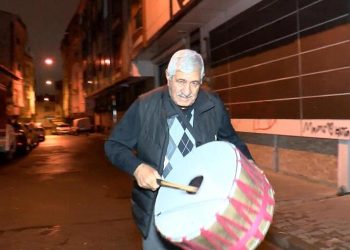 İstanbul’da Ramazan davulcuları ilk sahurla birlikte göreve başladı