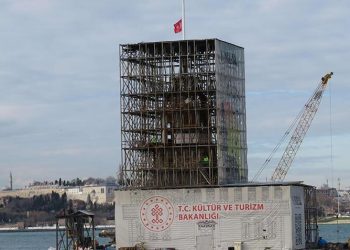 Kız Kulesi’nin restorasyonunda sona doğru! Duvarlardan midye kabuğu çıktı