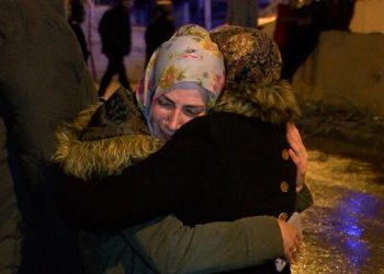 Korku dolu dakikalar! Ailesiyle tartıştı, evi ateşe verdi