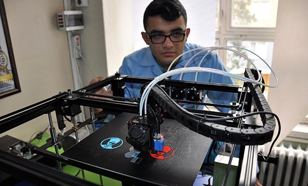 Meslek lisesi öğrencileri, robotik kodlama atölyesi kurdu