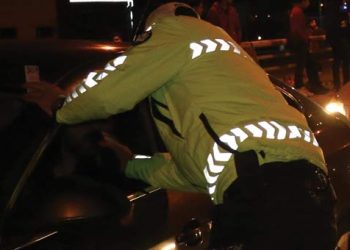 Polisin kestiği cezayı görünce az içti diye üzüldü