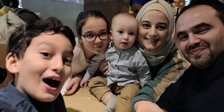 Rönesans Rezidans’ın enkazından çıkmayan 3 çocuğu ve eşi için gıyabi cenaze namazı