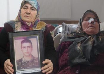 Şehit annesine sokak ortasında dehşeti yaşattı! ‘Adam elini kolunu sallayarak geziyor’