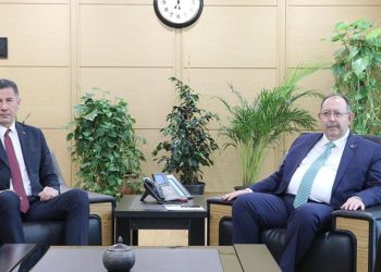 Sinan Oğan, cumhurbaşkanı adaylığı için YSK’ya başvurdu