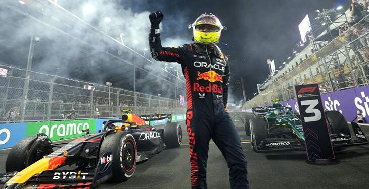 Suudi Arabistan Grand Prix’sinde kazanan Sergio Perez