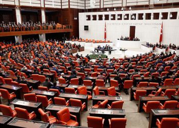 Yüz binlerce kişi bunu bekliyor! Gözler Meclis’te…