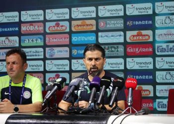 İlhan Palut: En az dört mevkiye daha oyuncu alacağız