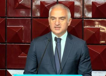 Bakan Ersoy’dan Altın Portakal Film Festivali açıklaması