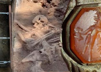 Ordu’daki kazılarda bulundu! 8 mezardan tarihi eserler fışkırdı