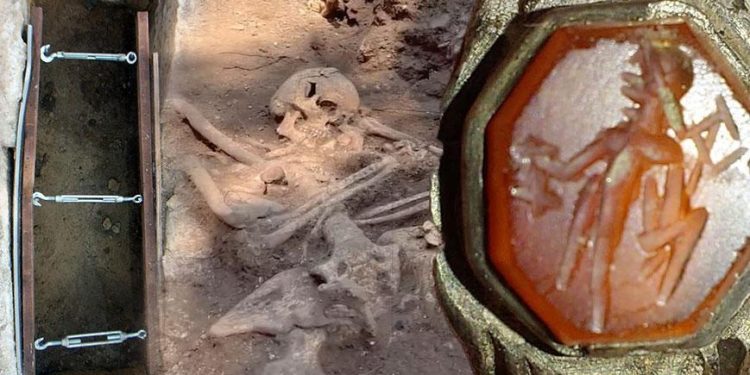 Ordu’daki kazılarda bulundu! 8 mezardan tarihi eserler fışkırdı