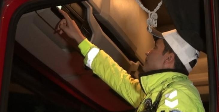 43 ilin geçiş noktasında ağır tonajlı araçlar denetlendi