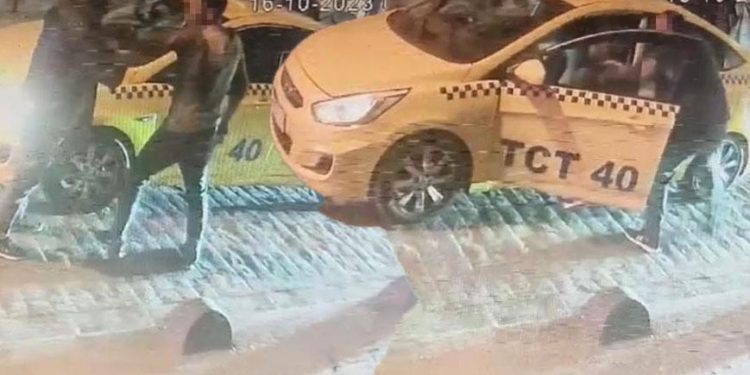 Kız arkadaşına laf atan taksici tarafından dehşeti yaşadı! Hem dövüldü hem bıçaklandı